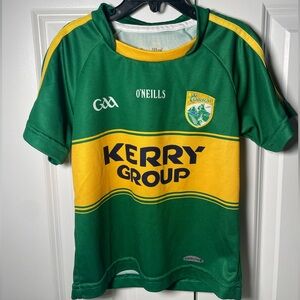 O'Neills Ciarrai Kerry Group Irish Football Jersey, Green and Gold-Kids Size 5-6